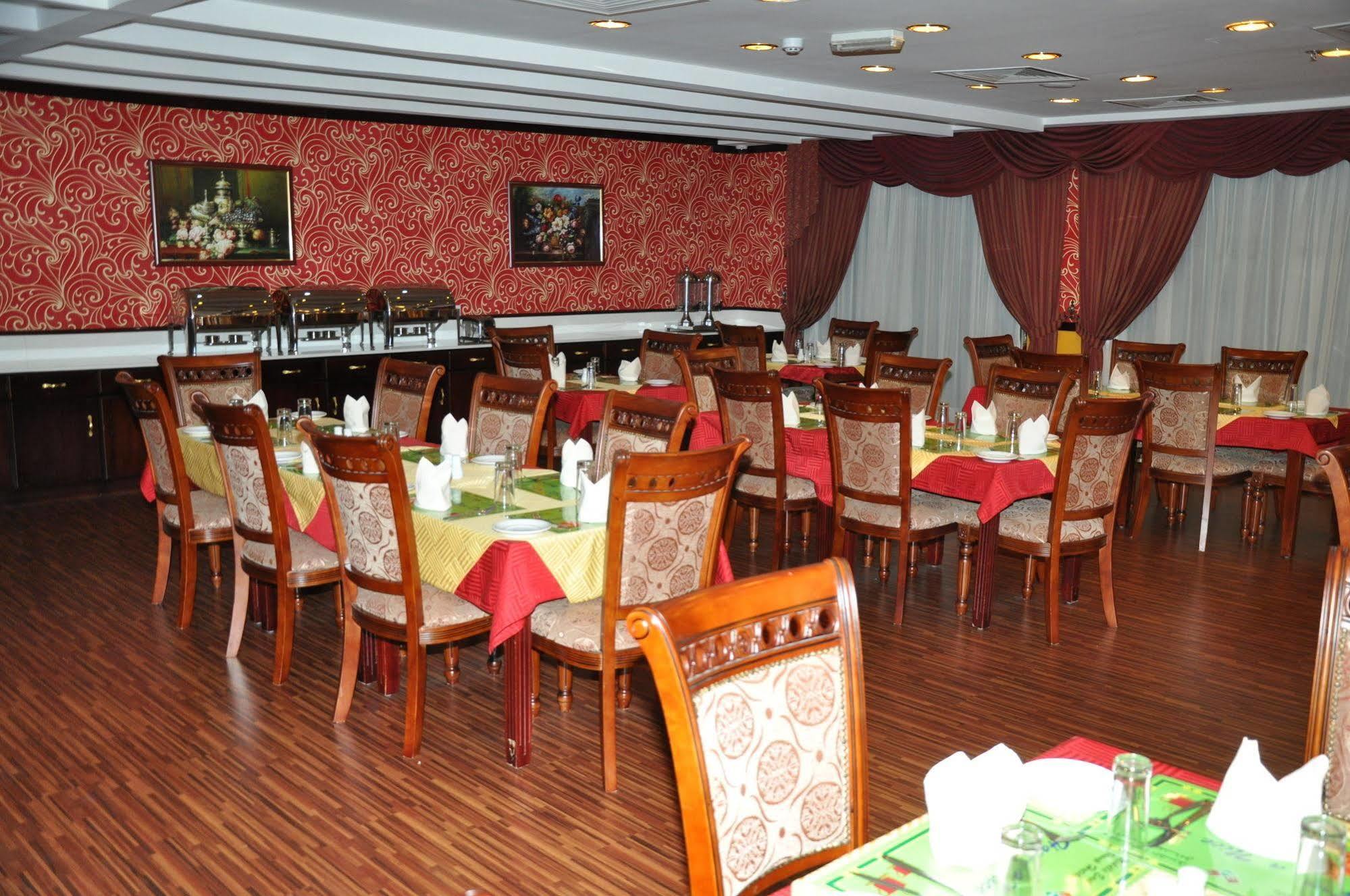 Benta Grand Hotel Llc Dubaj Kültér fotó