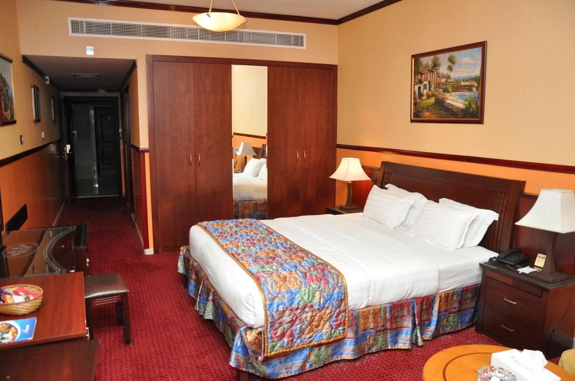 Benta Grand Hotel Llc Dubaj Kültér fotó